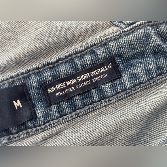 Hollister High Rise Mom 4” Short Overalls ‘Seen on TV, Betty Riverdale’ sz M - Picture 10 of 11